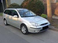 Gebraucht Ford Focus Ghia 101 PS (74 kW) 2002 Silber Kombi