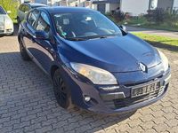 Usata Renault Mégane Expression 101 CV (74 kW) 2011 Blu Berlina