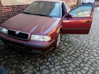 Gebraucht Skoda Octavia 125 PS (91 kW) 2000 Rot Limousine