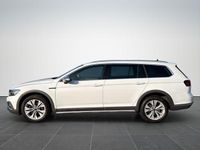 Gebraucht VW Passat Alltrack Pro 200 PS (147 kW) 2023 Weiß Kombi