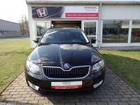 Gebraucht Skoda Octavia Active 110 PS (80 kW) 2016 Schwarzmagic perleffekt Kleinwagen