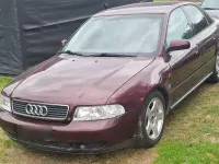 Gebraucht Audi A4 Sport 150 PS (110 kW) 1995 Rot Limousine