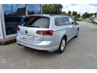 Gebraucht VW Passat Business 150 PS (110 kW) 2022 Scale silver metallic Kombi
