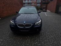 Gebraucht BMW 525 177 PS (130 kW) 2005 Blau Kombi