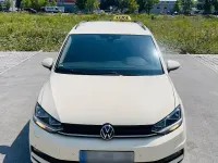 Gebraucht VW Touran 150 PS (110 kW) 2024 Gelb Van / Kleinbus