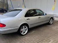 Gebraucht Mercedes E280 204 PS (150 kW) 2000 Silber Limousine