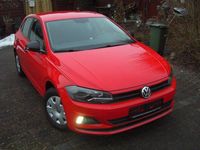 Gebraucht VW Polo Trendline 65 PS (47 kW) 2018 Rot Limousine