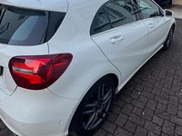 Gebraucht Mercedes A250 211 PS (155 kW) 2017 Weiß Limousine