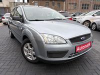 Gebraucht Ford Focus Trend 101 PS (74 kW) 2005 Silber Limousine