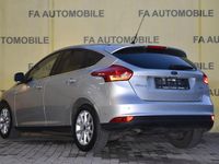 Gebraucht Ford Focus Titanium 125 PS (91 kW) 2015 Grau Limousine