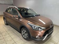 Gebraucht Hyundai i20 Select 101 PS (74 kW) 2019 Cashmere brown / met Kleinwagen