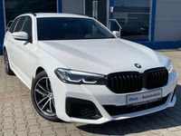 Gebraucht BMW 520 M Sport 190 PS (139 kW) 2022 Alpinweiss iii Kombi