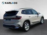 Neu BMW iX1 Sport Line 150 kW (204 PS) 2026 Dune grey metallic (grau) SUV
