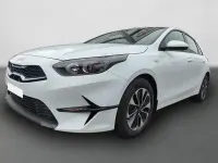 Neu Kia Ceed 140 PS (102 kW) 2026 Weiß Kleinwagen