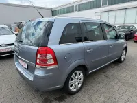 Gebraucht Opel Zafira Innovation 140 PS (102 kW) 2010 Silber Van / Kleinbus