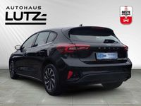 Neu Ford Focus Titanium 155 PS (114 kW) 2026 Obsidianschwarz metallic Limousine