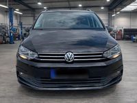 Gebraucht VW Touran 116 PS (85 kW) 2018 Schwarz Van / Kleinbus