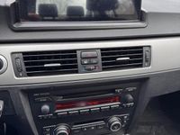 Gebraucht BMW 318 129 PS (94 kW) 2006 Andere farben Limousine