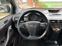 Gebraucht Toyota iQ 68 PS (50 kW) 2009 Rot Kleinwagen