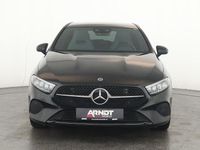Gebraucht Mercedes A200 Progressive 177 PS (130 kW) 2024 Kosmosschwarz Limousine
