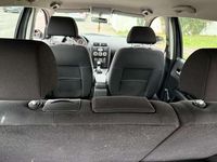 Używany Ford Mondeo Ambiente 110 KM (80 kW) 2002 Srebrny Kombi