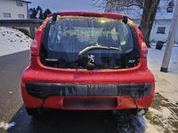 Gebraucht Peugeot 107 67 PS (49 kW) 2009 Rot Kleinwagen