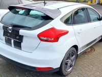 gebraucht Ford Focus 1.5 TDCi ECOnetic Trend NAVI PPS TEMPOMAT LMF