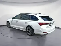 Gebraucht Skoda Octavia Clever 150 PS (110 kW) 2022 Weiß Kombi