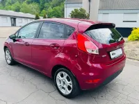 Używany Ford Fiesta SYNC Edition 80 KM (58 kW) 2013 Purpurowy Sedan/Limuzyna