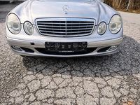 Gebraucht Mercedes E220 150 PS (110 kW) 2004 Silber Limousine