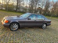 Używany Mercedes E500 326 KM (239 kW) 1992 Andere farben Sedan/Limuzyna
