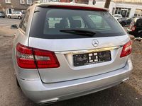 Gebraucht Mercedes E300 Avantgarde 231 PS (169 kW) 2011 Silber Kombi