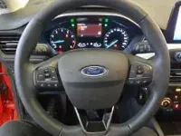 Gebraucht Ford Focus 125 PS (91 kW) 2022 Rot Limousine
