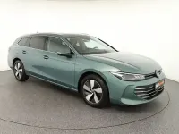 Gebraucht VW Passat Business 150 PS (110 kW) 2025 Grün Kombi