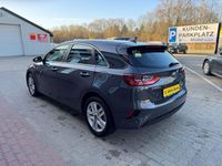 Gebraucht Kia Ceed Vision 140 PS (102 kW) 2021 Grau Kleinwagen