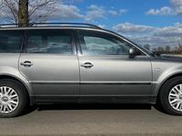 Gebraucht VW Passat 131 PS (96 kW) 2002 Grau Kombi