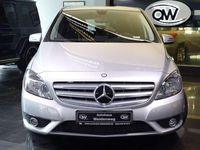 Gebraucht Mercedes B180 109 PS (80 kW) 2014 Silber Van / Kleinbus