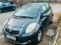Gebraucht Toyota Yaris 69 PS (50 kW) 2008 Grau Kleinwagen