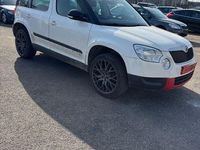 Gebraucht Skoda Yeti Easy 105 PS (77 kW) 2012 Weiß SUV