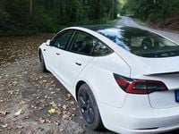 Gebraucht Tesla Model 3 Standard Range Plus 225 kW (306 PS) 2021 Weiß Limousine