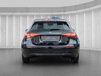 Gebraucht Mercedes A180 136 PS (100 kW) 2024 Unilack nachtschwarz Limousine
