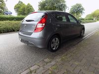 Gebraucht Hyundai i30 Classic 109 PS (80 kW) 2012 Grau Limousine