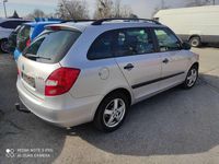 Gebraucht Skoda Fabia Active 90 PS (66 kW) 2012 Brilliantsilber metallic Kleinwagen