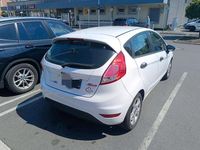 Gebraucht Ford Fiesta 60 PS (44 kW) 2015 Weiß Limousine