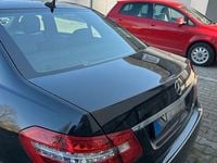Gebraucht Mercedes E200 184 PS (135 kW) 2010 Schwarz Limousine