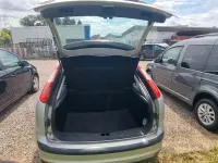 Gebraucht Ford Focus Style 80 PS (58 kW) 2009 Silber Limousine