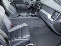 Neu Volvo XC60 Plus 455 PS (334 kW) 2025 Blau SUV