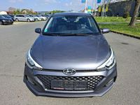 Gebraucht Hyundai i20 Trend 84 PS (61 kW) 2018 Grau Kleinwagen