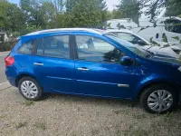 Gebraucht Renault Clio GrandTour 101 PS (74 kW) 2010 Blau Kombi