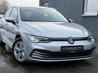 Gebraucht VW Golf Life 116 PS (85 kW) 2023 Silber Limousine